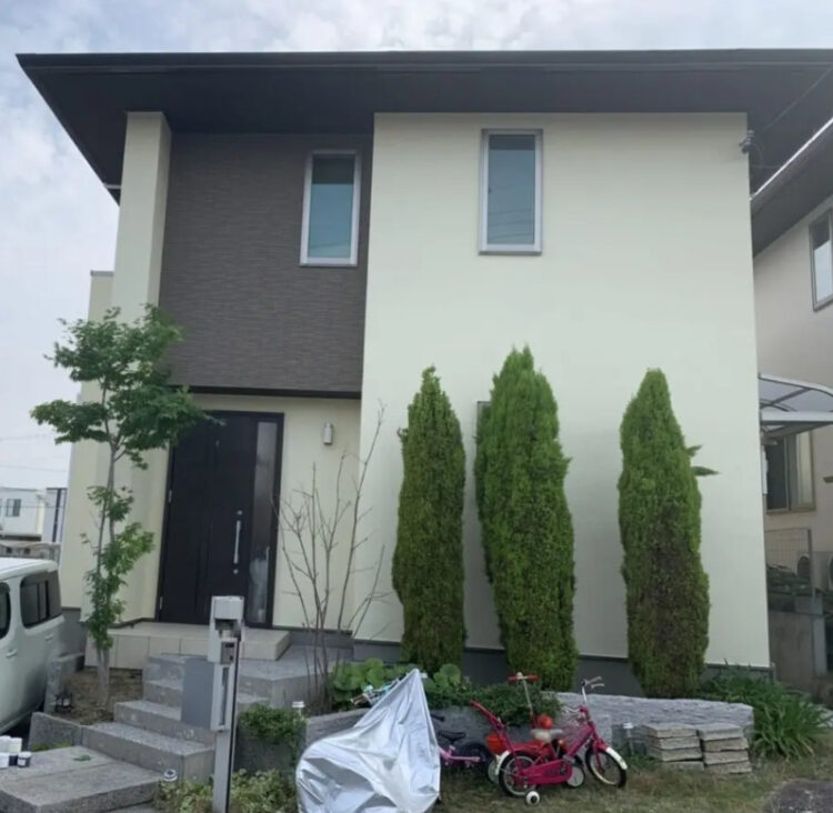 奈良の香芝の株式会社ヨネヤの外壁塗装と屋根塗装のツートンカラー施工例⑫
