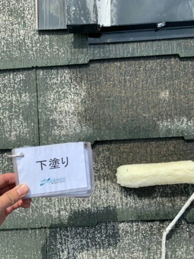 奈良香芝市K様邸　外壁塗装・屋根塗装・防水工事 屋根塗装下塗り1回目
