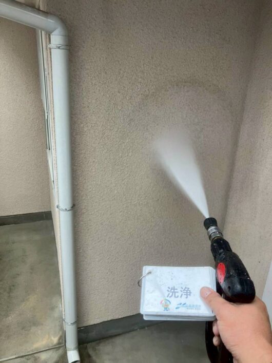 奈良県磯城郡田原本町M様邸　外壁塗装・屋根塗装・防水工事 洗浄