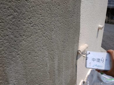 奈良香芝市M様邸　外壁塗装・ベランダ防水工事・外塀塗装 外塀塗装中塗り