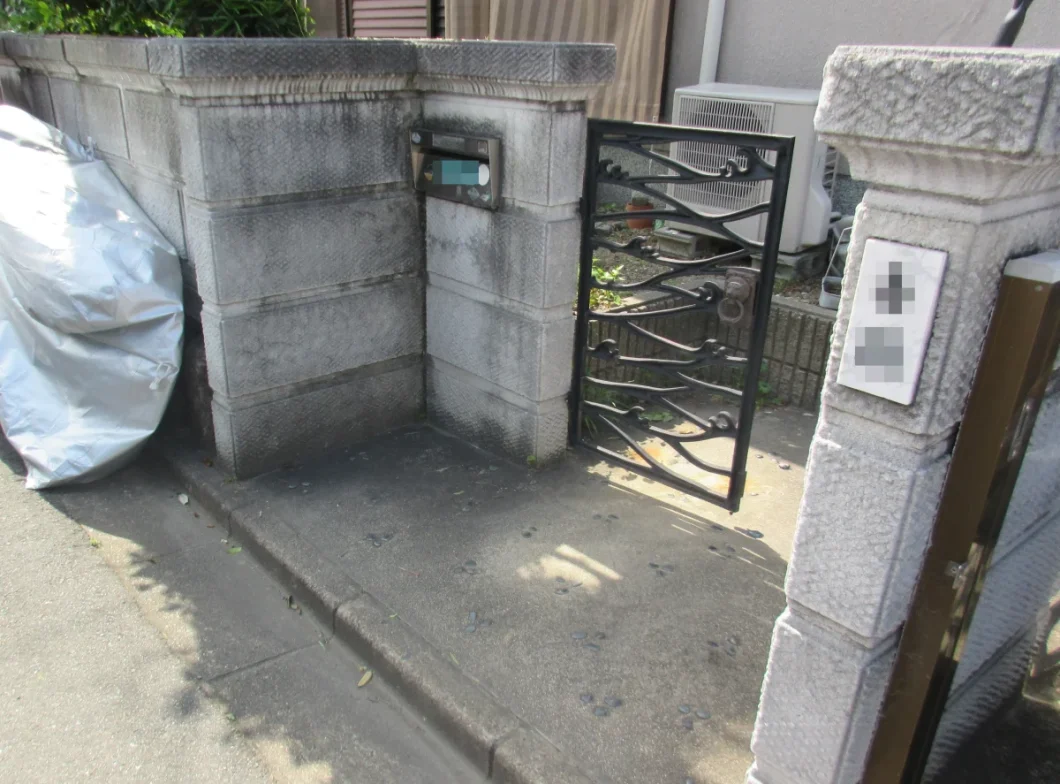 奈良県北葛城郡上牧町Y様邸　外塀塗装工事 施工前の写真