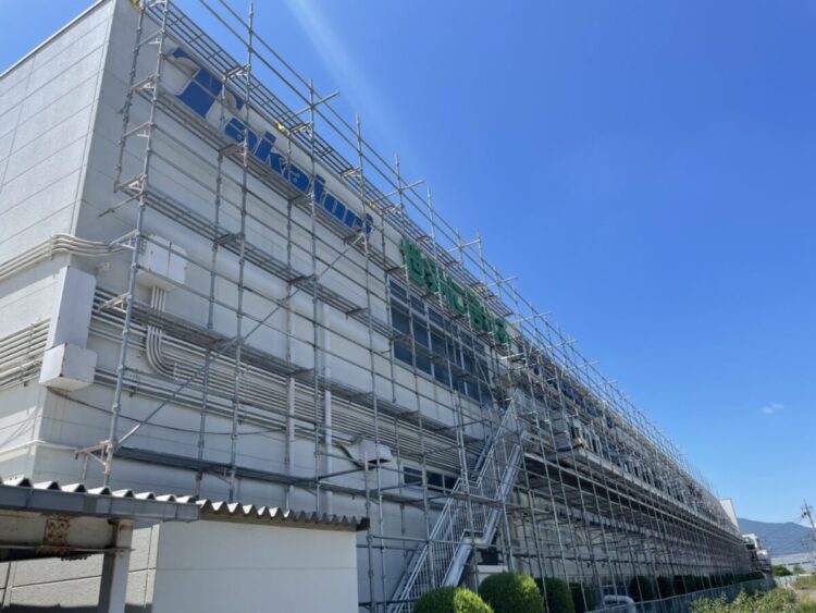 奈良の香芝市の株式会社ヨネヤと株式会社YONEXの外壁塗装と屋根等の作業工程①