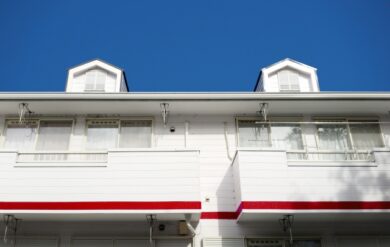 奈良の香芝の株式会社ヨネヤの外壁塗装と屋根塗装のアクセントカラーのお家