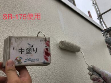 奈良香芝市M様邸　外壁塗装工事 外壁中塗り