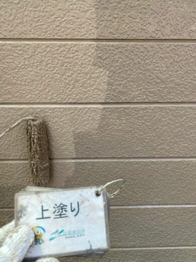 奈良香芝市S様邸　外壁塗装・屋根塗装工事 外壁上塗り