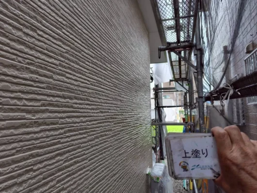 奈良県橿原市大久保町S様邸　外壁塗装・屋根塗装・防水工事 外壁　上塗り