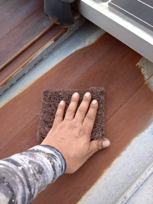 奈良県大和高田市 株式会社N様（工場）　屋根塗装工事 ケレン