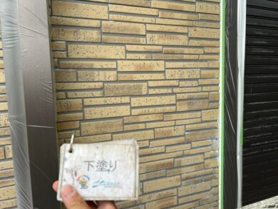 奈良香芝市H様邸　外壁塗装・屋根塗装・防水工事 外壁下塗り