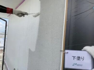 奈良生駒郡平群町K様邸（アパート）　外壁塗装・屋根塗装工事 外壁下塗り