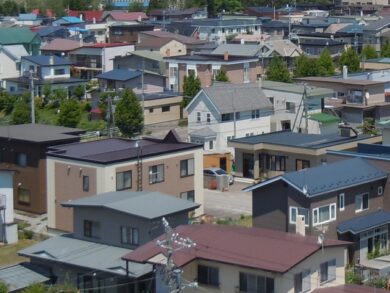 奈良の香芝の株式会社ヨネヤの外壁塗装と屋根塗装の街並み
