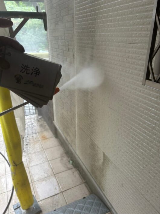 奈良県奈良市山陵町K様邸　外壁塗装・屋根塗装工事 外壁　洗浄