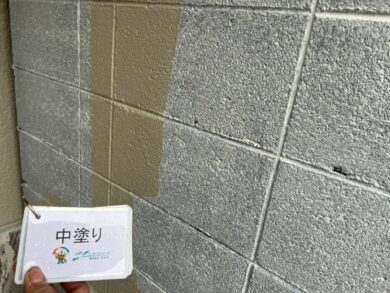 奈良桜井市株式会社I様　外壁塗装・屋根カバー工事 外壁中塗り