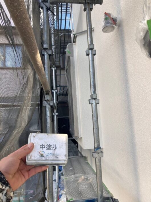 奈良県生駒市辻町T様邸　外壁塗装工事 外壁　中塗り