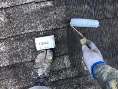 奈良御所市H様邸　外壁塗装・屋根塗装・ベランダ防水工事 屋根塗装下塗り2回目