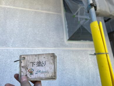 奈良香芝市T様邸　外壁塗装・屋根塗装・防水工事 外壁下塗り