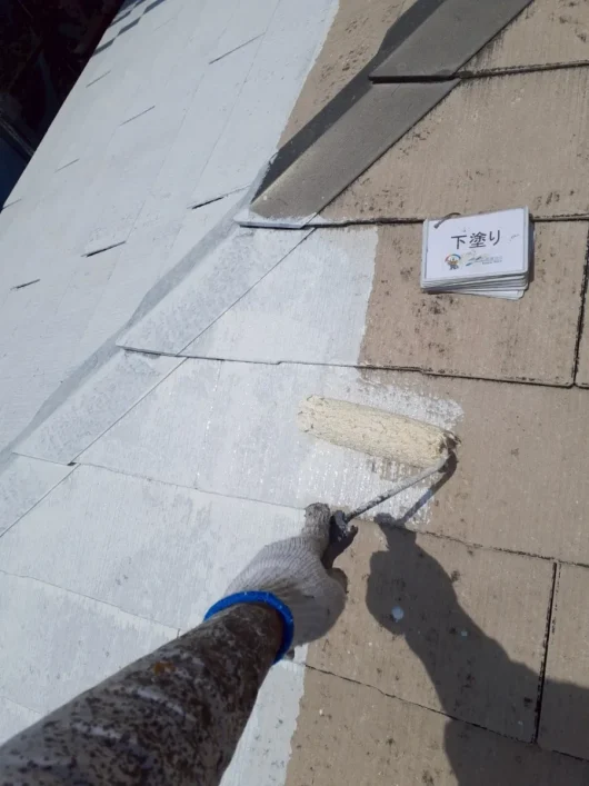 奈良県奈良市五条西K様邸　外壁塗装・屋根塗装・防水工事 屋根　下塗り