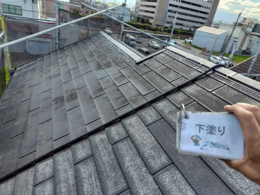 奈良県橿原市大久保町S様邸　外壁塗装・屋根塗装・防水工事 屋根　下塗り