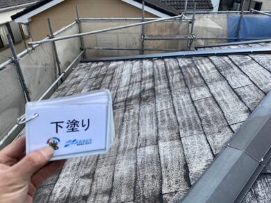 奈良香芝市F様邸　外壁塗装・屋根塗装工事 屋根下塗り