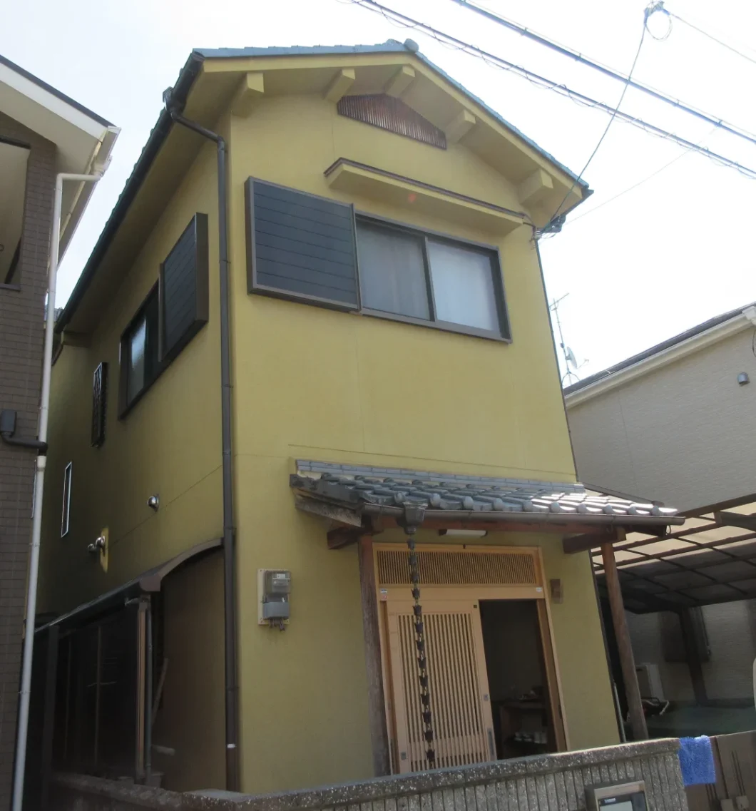 奈良県橿原市北妙法寺町Y様邸　外壁塗装工事 施工前の写真