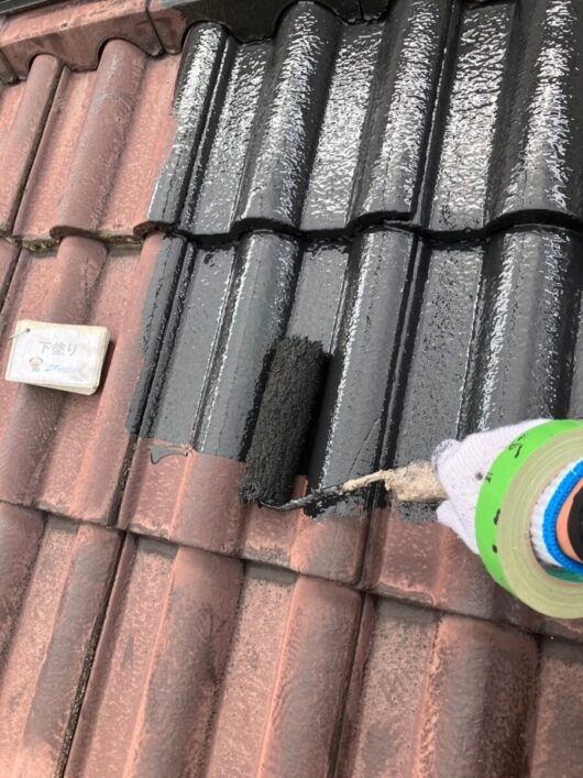 奈良県橿原市中町Y様邸　外壁塗装・屋根塗装・防水工事 屋根下塗り