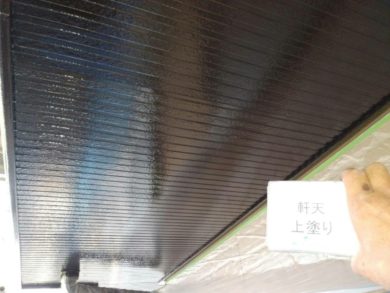 奈良・大和高田市Ｉ様邸 外壁・屋根塗装工事 軒天上塗り