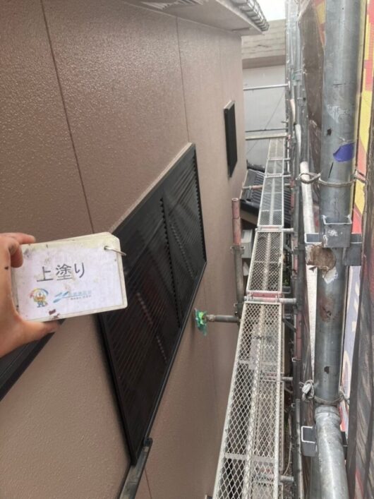 奈良県橿原市中町Y様邸　外壁塗装・屋根塗装・防水工事 外壁上塗り