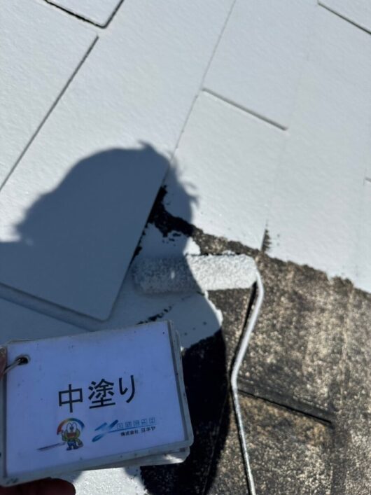奈良県橿原市北八木町N様邸　外壁塗装・屋根塗装工事 屋根中塗り