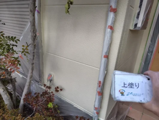 奈良県葛城市八川S様邸　屋根塗装・外壁塗装・防水工事 外壁　上塗り