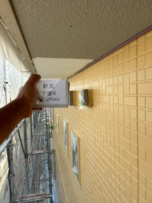 奈良県高市郡高取町 株式会社E様（アパートⅡ）　外壁塗装工事 軒天　下塗り