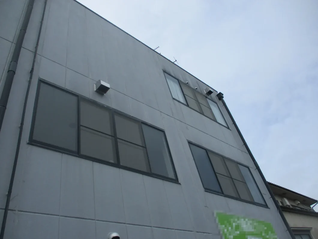 奈良県大和高田市神楽M様（ビル）　外壁（北面）塗装工事 施工前の写真