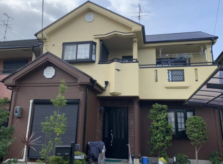 奈良の香芝の株式会社ヨネヤの外壁塗装と屋根塗装のツートンカラー施工例⑤
