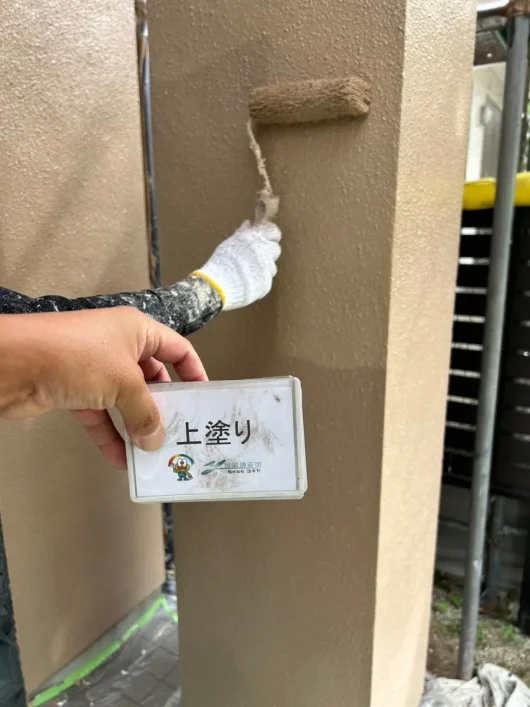 京都府相楽郡精華町H様邸　外壁塗装・屋根塗装・防水工事 外壁　上塗り