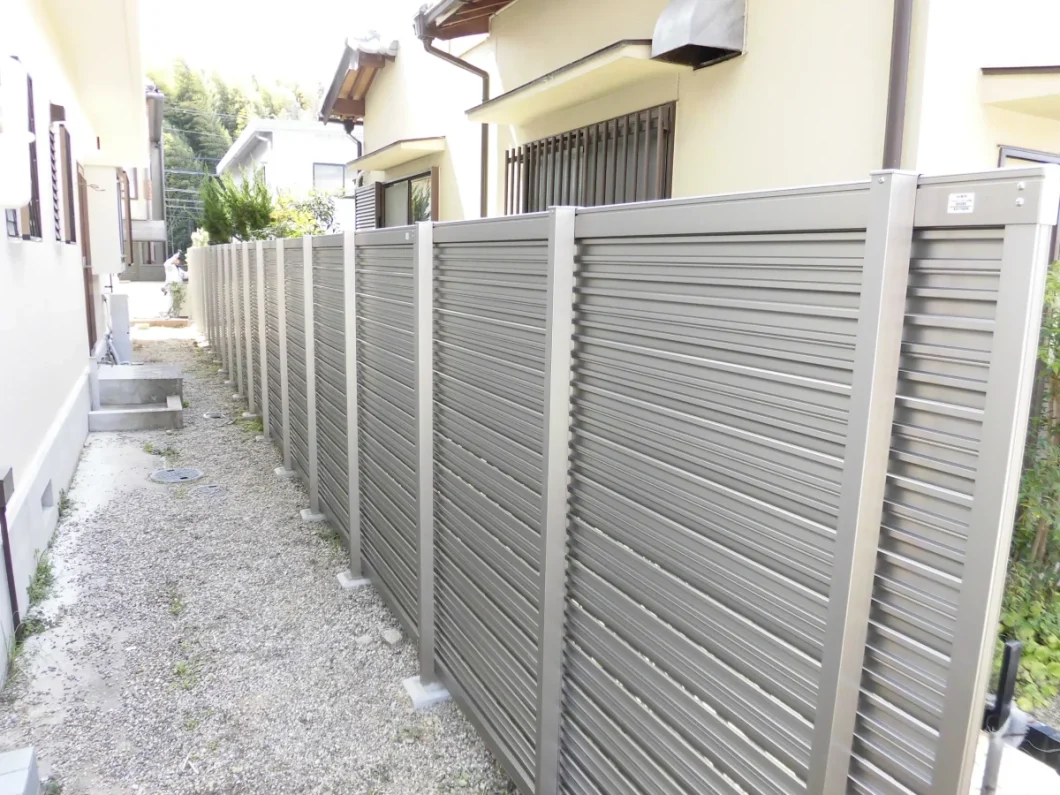 奈良県奈良市左京M様邸　境界フェンス・カーポート新設工事 施工後の写真