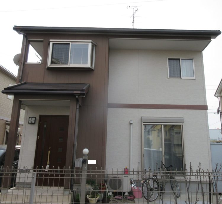 奈良の香芝市の株式会社ヨネヤの外壁塗装と屋根塗装のツートン④
