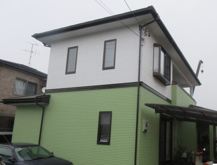 奈良の香芝市の株式会社ヨネヤの外壁塗装と屋根塗装の家③