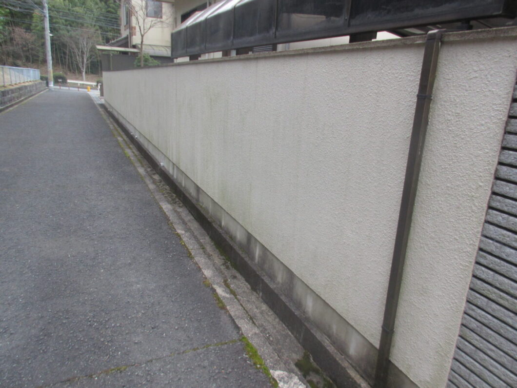 奈良県奈良市左京M様邸　外塀塗装工事 施工前の写真