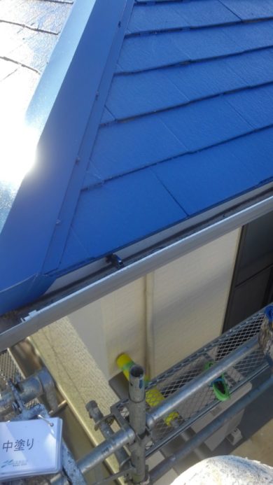 奈良香芝市O様邸　外壁塗装・屋根塗装・ベランダ防水工事・外塀塗装 屋根塗装中塗り