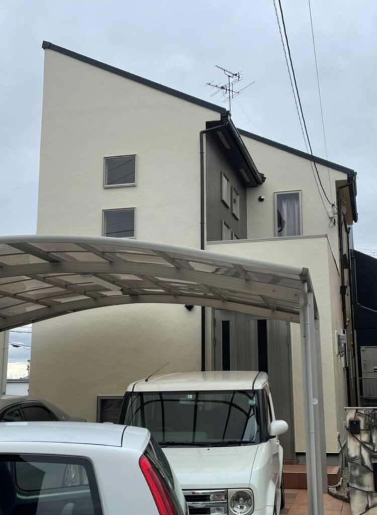 奈良香芝市T様　外壁塗装・屋根カバー工法・防水工事 施工後の写真