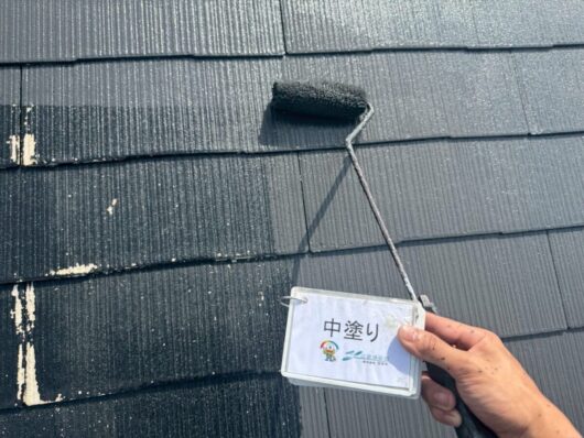 奈良県北葛城郡上牧町松里園F様邸　屋根塗装工事 中塗り