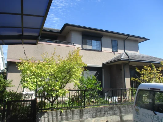 奈良県奈良市あやめ池南N様邸　外壁塗装・屋根カバー工事 施工前の写真