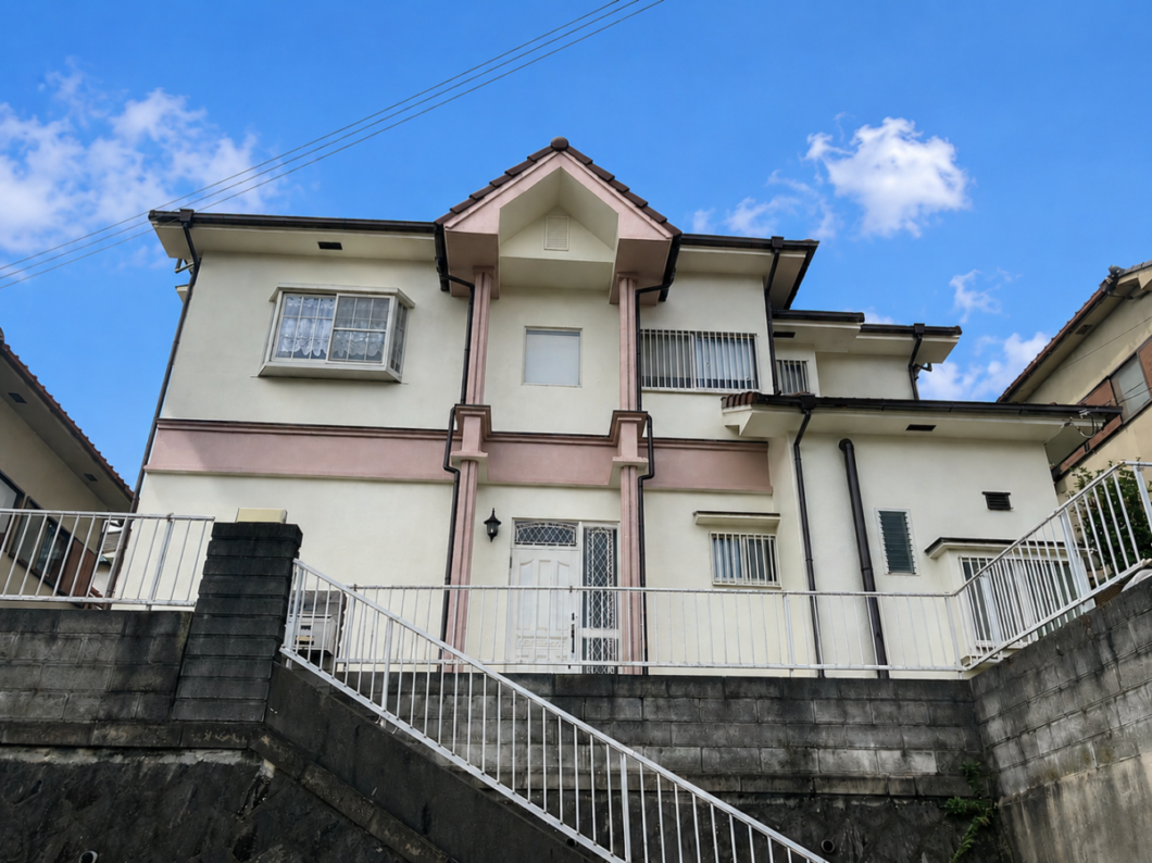 奈良県生駒郡平群町T様邸　外壁・屋根塗装工事 施工後の写真