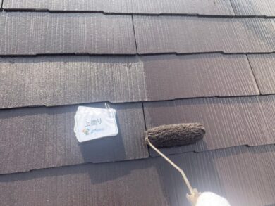 奈良葛城市M様　外壁塗装・屋根塗装・防水工事 屋根塗装上塗り