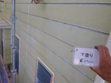 奈良生駒市K様邸　外壁塗装・屋根塗装工事 外壁下塗り