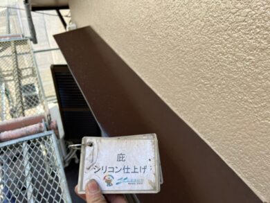 奈良生駒郡三郷町K様邸　外壁塗装・屋根塗装・防水工事 庇シリコン仕上げ
