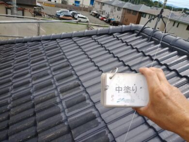 奈良生駒郡斑鳩町I様邸　外壁塗装・屋根塗装・防水工事 屋根中塗り