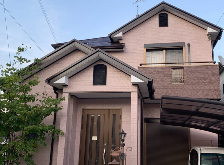 奈良の香芝市の株式会社ヨネヤの外壁塗装と屋根塗装のピンク