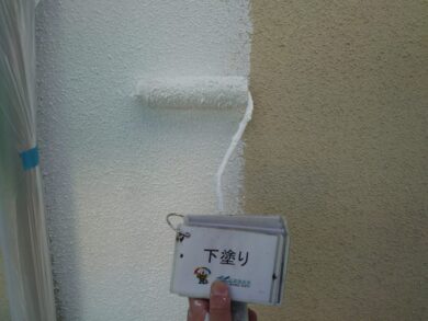 奈良香芝市U様邸　外壁塗装・屋根塗装・防水工事 外壁下塗り