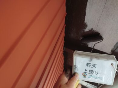 奈良御所市N様邸　外壁塗装・屋根塗装・防水工事 軒天上塗り