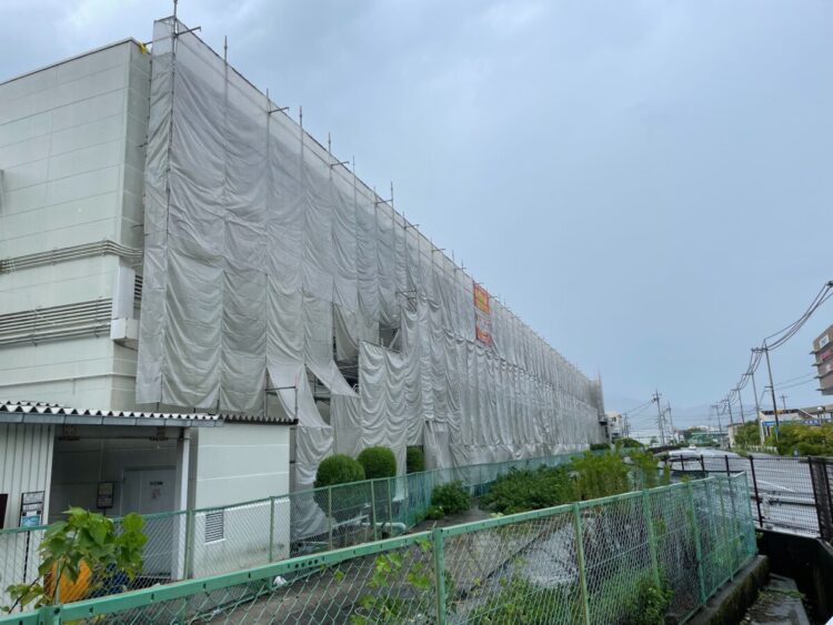 奈良の香芝市の株式会社ヨネヤと株式会社YONEXの外壁塗装と屋根等の作業工程②