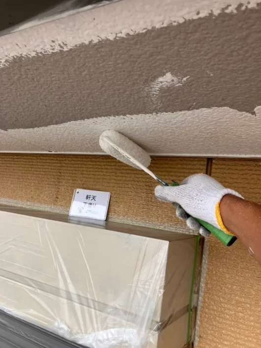 奈良県高市郡高取町 株式会社E様（アパートⅠ）　外壁塗装工事 軒天　下塗り